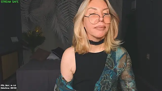 Wendy_Waves Live XXX-chat