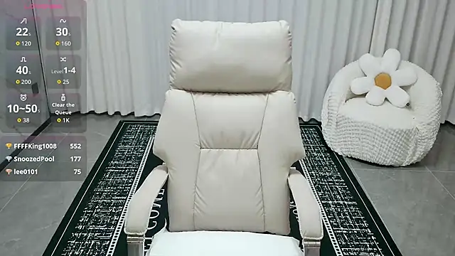 LUNYI-CC Live XXX Chat