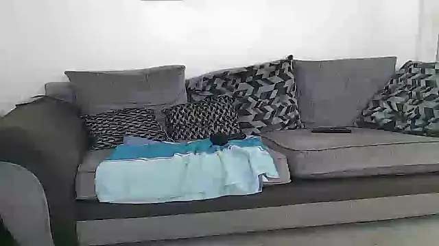 Safaslave Adlı Modelin Canlı XXX Sohbeti