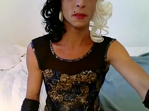CruellaDivine 即時 XXX 聊天