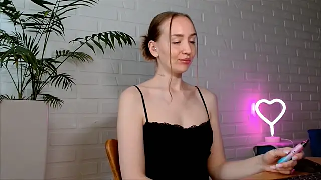 WhitePrincessLuna Adlı Modelin Canlı XXX Sohbeti