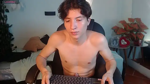 Онлайн чат XXX Marcoviolet