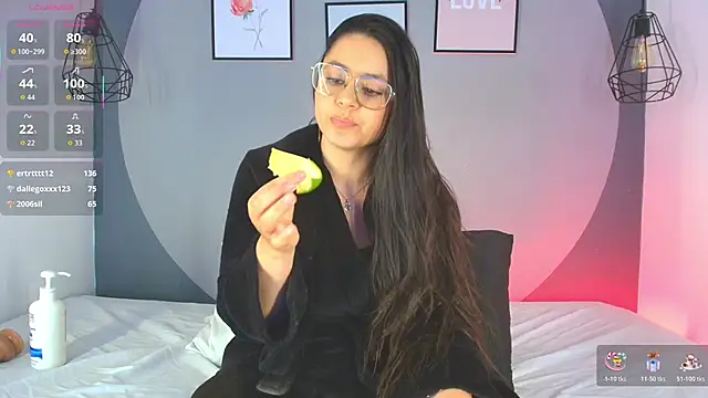 sarita_duque Adlı Modelin Canlı XXX Sohbeti
