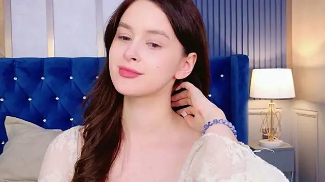 EvaSwen Adlı Modelin Canlı XXX Sohbeti