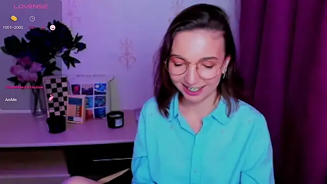 KindHazelHere_ Adlı Modelin Canlı XXX Sohbeti