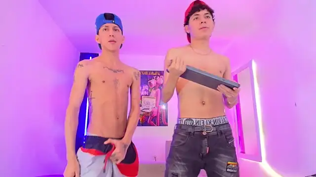 Marcus_and_Tony Live XXX Chat