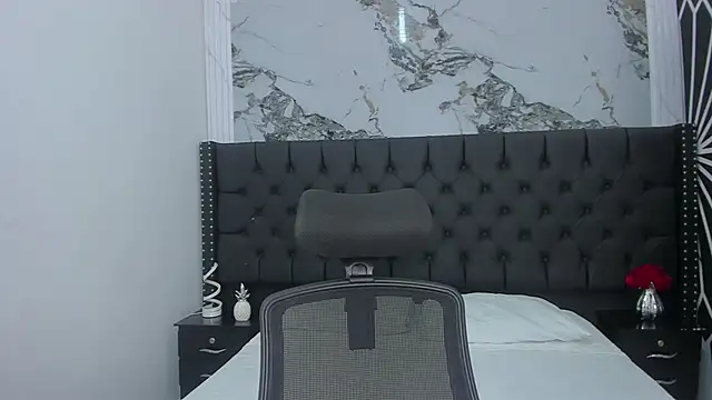 Chat XXX en directo de RoseCassie