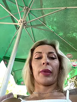 Chat +18 de VikaBunny1 ao vivo