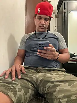 bigdick211292 XXX чат на живо