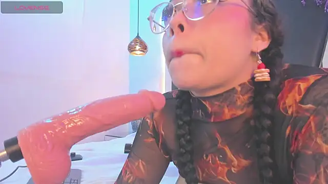 antonelllepiercee Adlı Modelin Canlı XXX Sohbeti