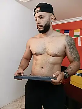 Mike_savage3 Chat XXX in diretta