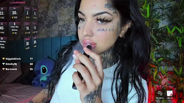 Chat XXX ao vivo de CreamyInkky_