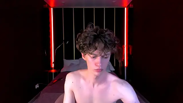 XXX chat uživo modela LukeSweet