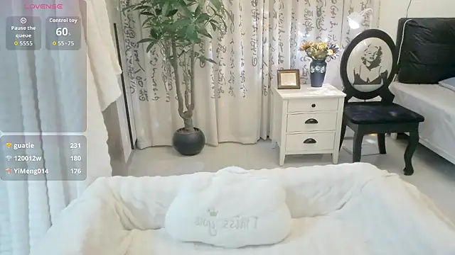 Živý XXX chat NANA-EET
