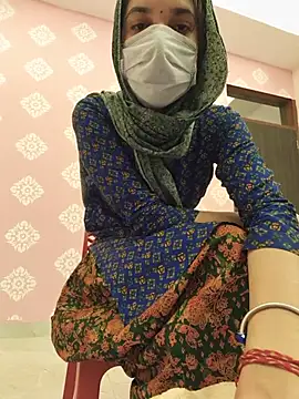 zoya_baby_'s Webcam Show