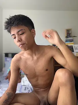 MaxiWildd's Webcam Show