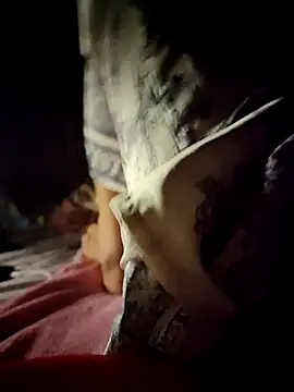 XXX chat uživo modela -Tara-a