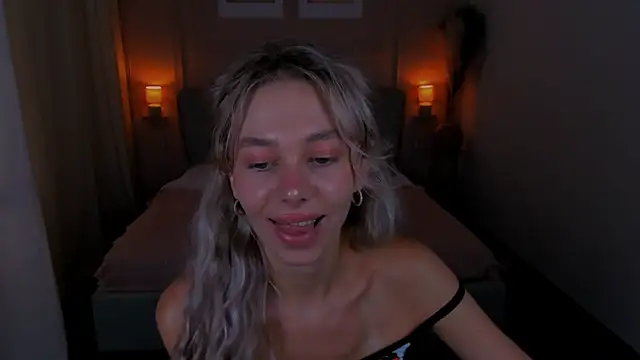 LuluAlis' Live XXX Chat