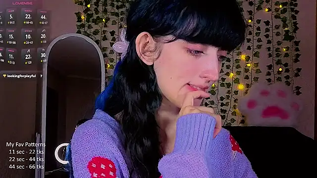 צ'אט XXX בשידור חי של mistyverse