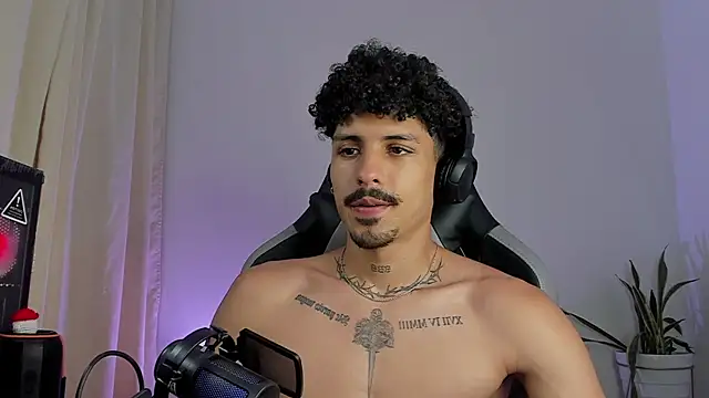 Lukeetaylor – Naživo XXX chat