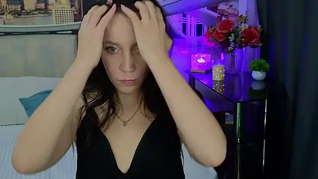 MonicaSweetx Adlı Modelin Canlı XXX Sohbeti