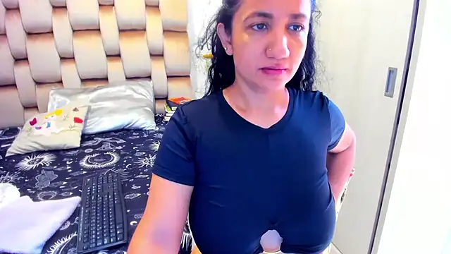 alaskmiller1 Adlı Modelin Canlı XXX Sohbeti
