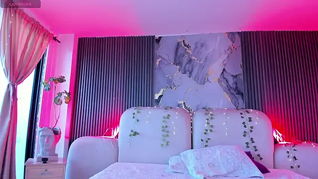 แชท XXX สดของ CarolineFyre
