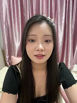 BIGBABYYEYE – Naživo XXX chat