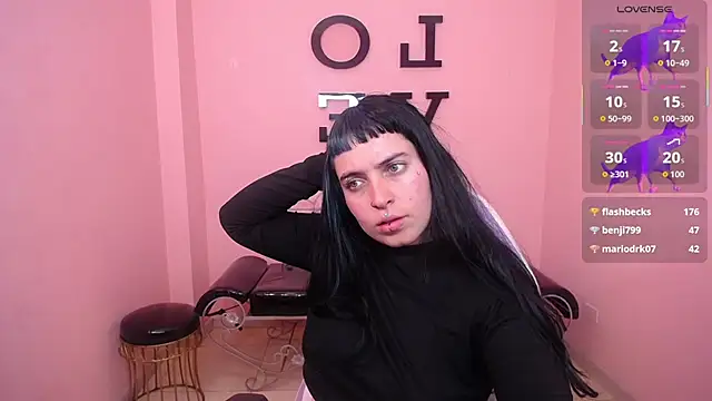 _sofia_smth_xx 即時 XXX 聊天