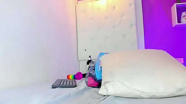 Skarleth69   现场XXX聊天