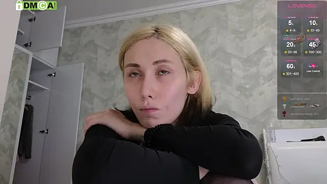 Show modela KawaiiNullify na web-kameri