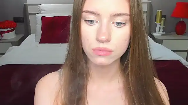 Erica_Kiss Adlı Modelin Canlı XXX Sohbeti