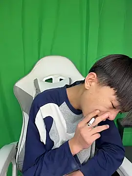 DD-101 Live XXX Chat