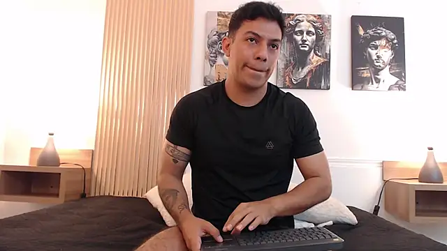 Diego_salvatore Adlı Modelin Canlı XXX Sohbeti