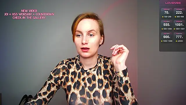 KinkyMissCherry Adlı Modelin Canlı XXX Sohbeti