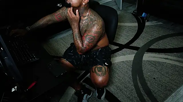 SLANGONDEMHOES Chat XXX live