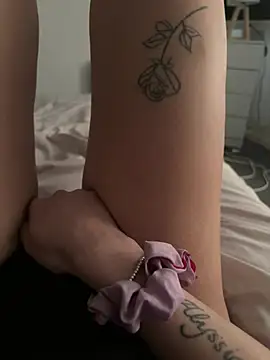Mialovexox 即時 XXX 聊天