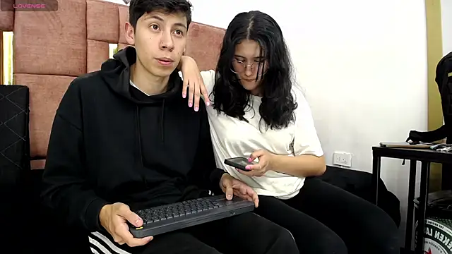 MIA_COINS Chat XXX live