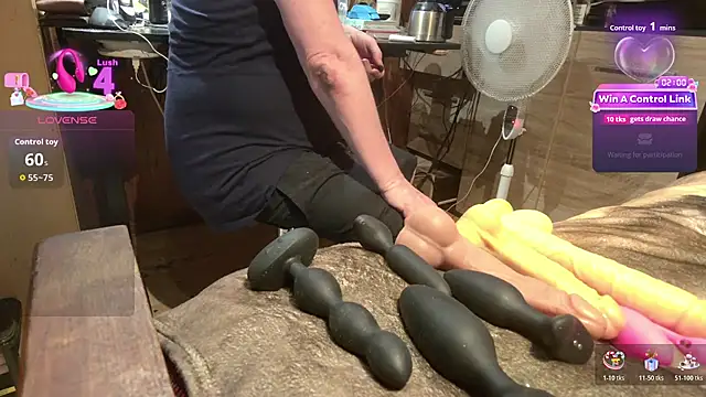 misteryman1956 Adlı Modelin Canlı XXX Sohbeti