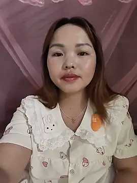 Mina_xYx Adlı Modelin Canlı XXX Sohbeti