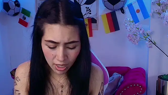 Rainy_doll Live XXX Chat