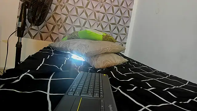 Chat XXX ao vivo de Benjamin_lich