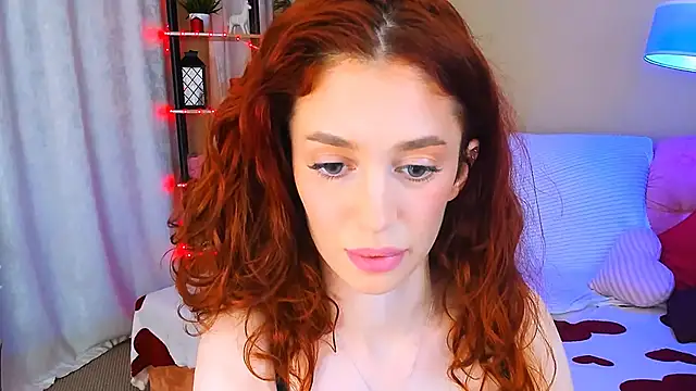 ChristinaConteeree Adlı Modelin Canlı XXX Sohbeti