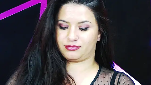 XXX chat uživo modela EssenaMonroe