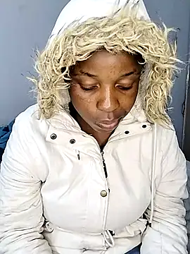 Chat +18 de YummyBoobs_ ao vivo
