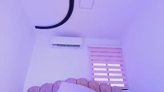 Malaia_thompson_'s Live XXX Chat