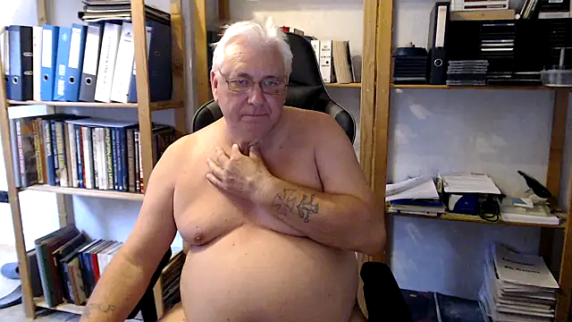 SchwanzhureXXL's Webcam Show