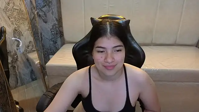 alesia_v_v Adlı Modelin Canlı XXX Sohbeti
