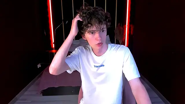 عرض كام LukeSweet