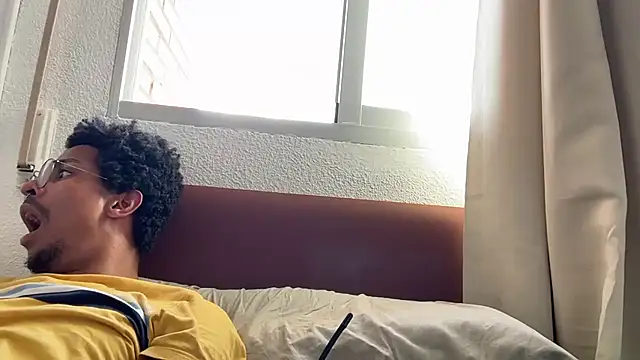 HoleBreeder – Naživo XXX chat